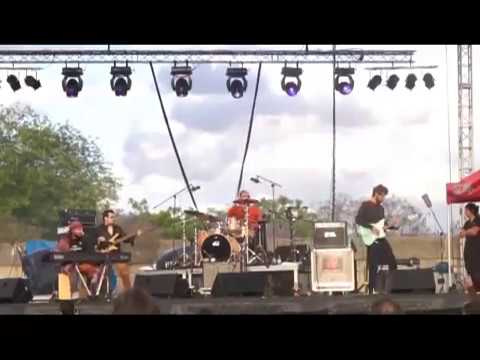 download lagu mp3 mp4 Suenan Tambores De Guerra, download lagu Suenan Tambores De Guerra gratis, unduh video klip Suenan Tambores De Guerra