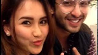 Download lagu Foto Bareng Ayu Ting Ting, Shaheer Sheikh Pasang Wajah Datar mp3