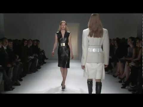 Calvin Klein Collection Women's Fall 2013 Runway Show