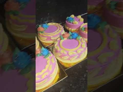 display cakes