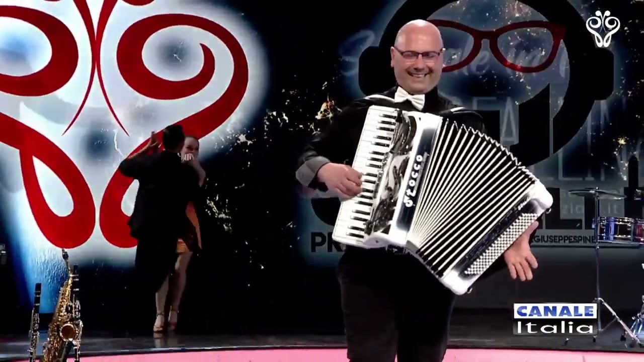 Massimo Siviero & Paola - BACIAMI BACIAMI (bachata) Canale Italia SPECIALE FARFALLINA in TV