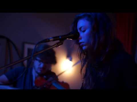 Julia Holter 'Maxim's II' - Live At Rise