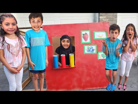 बच्चों की कहानी के लिए वेंडिंग मशीन खिलौना के साथ नाटक करें | Heidi & Zidane