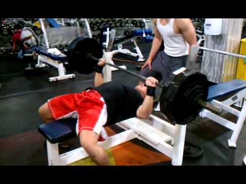 Brian Chia - 350 birthday bench press PR