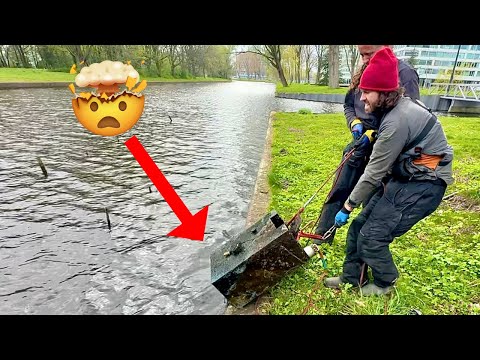 Big Stolen Safe Found Magnet Fishing in Amsterdam!