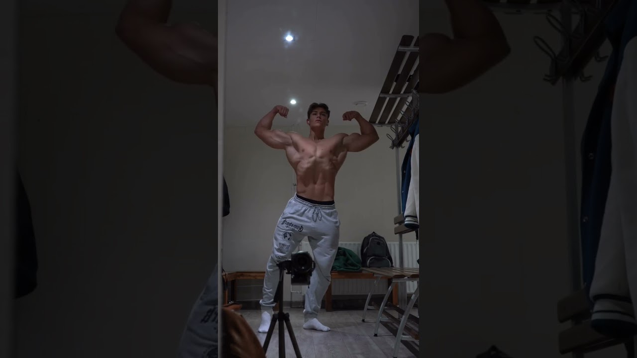 Mastering Posing: Sculpting the Perfect Aesthetic Physique