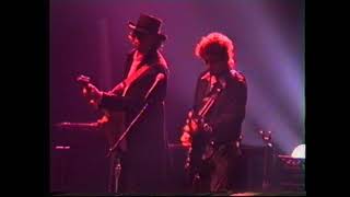 Bob Dylan — Shelter From The Storm / Mr. Tambourine Man. Brixton, London. 1995. Video starts on 33 s
