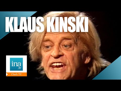 1990 : Klaus Kinski pête les plombs chez Yves Mourousi | Archive INA