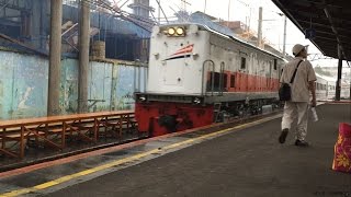 Download lagu Kereta Api Tegal Arum Melintas Stasiun Jatinegara mp3 Download lagu Kereta Api Tegal Arum Melintas Stasiun Jatinegara mp3