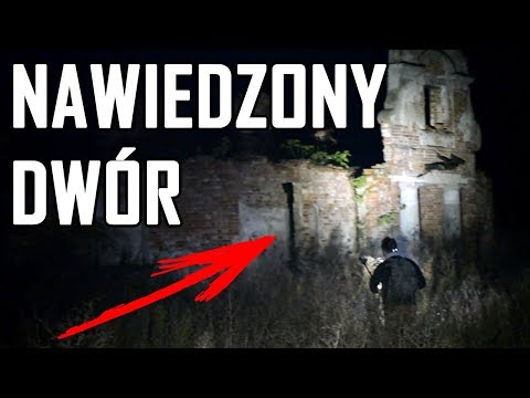 Nawiedzony dwór nocą - paranormalne zjawiska