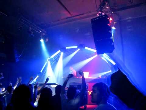 Solar Dance 3. Wippenberg - Chakalaka. Andy Duguid - Live @ CICterna Hall. (28.03.09)