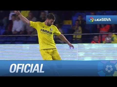 Remate de Mario que se va alto