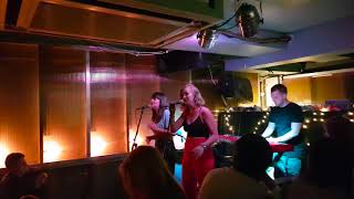 Ward Thomas - Same Love  @ Never Fade Sessions - The Social - 11-06-2018 - 4K