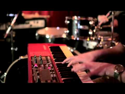 Tomasz Zyrmont  keys solo  (Troy Bar)