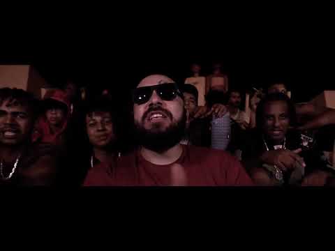 Gigante No Mic - Reis - part. Blxxds VG e Buneco (Prod. Sativo)