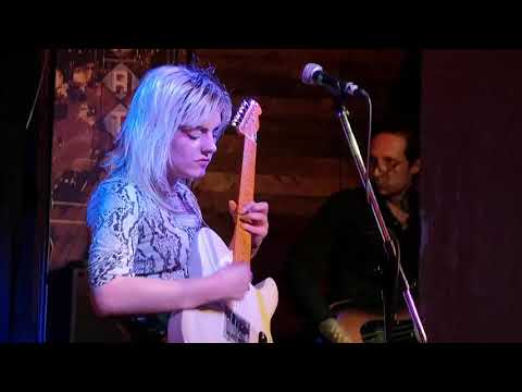 Alex Little and the Suspcious Minds, "No Control"