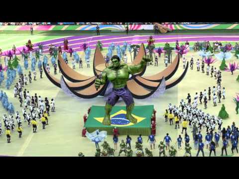 Hulk y Pitbull en la canción del Mundial Brasil 2014