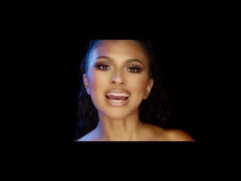 Paula Deanda - Freaky