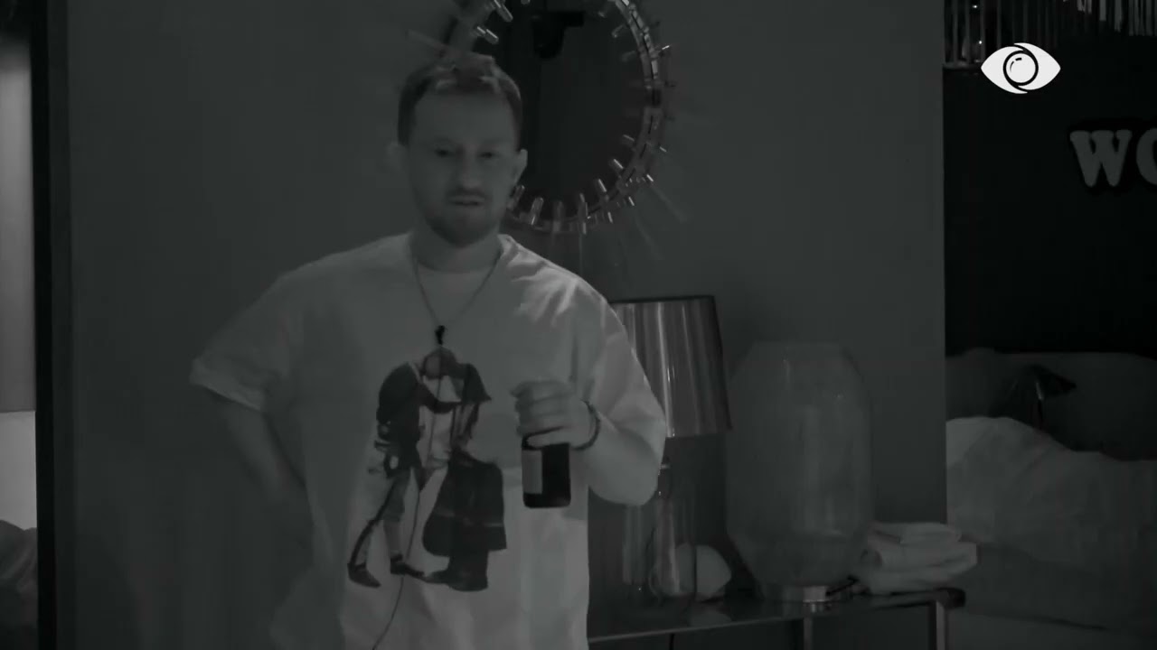 “Po më kërcënon”/ Tiri diskuton me Loredanën