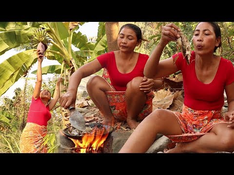 Banana flower grilled on clay for food In the jungle - Cooking banana flower eating delicious #50 Video