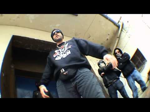 44187 Deadly Chrome - Jeden Tag trag ich die Waffe