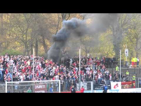 Rauchbombe im Block von Energie Cottbus