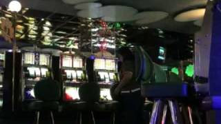 preview picture of video 'Fitzgeralds Casino and Hotel in Reno Closes it's Doors'