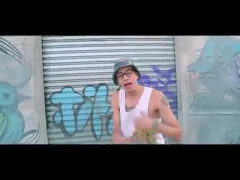 MC Brinquedo e MC Twist - Ela Caiu (Semana Maluca)