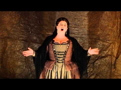 Jacqueline Dark sings Marcellina's Aria from Mozart's Le Nozze di Figaro