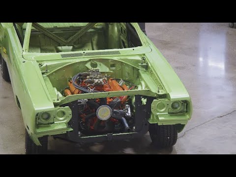 ONE OWNER A12 SUPER BEE 440 SIX PACK 4-SPEED IN SPRING GREEN! DRIVETRAIN IN.