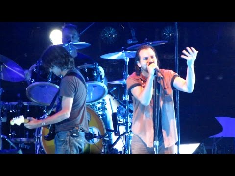 Pearl Jam: Push Me, Pull Me [HD] 2009-10-28 - Philadelphia, PA