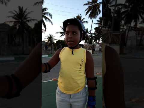 aprendendo andar de patins na orlando da praia em mar grande 👍🏽