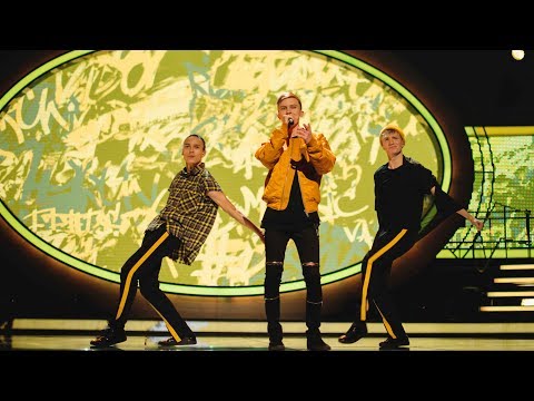 Noah Gerstenfeld sjunger Fan va bra i Idol 2017 - Idol Sverige (TV4)