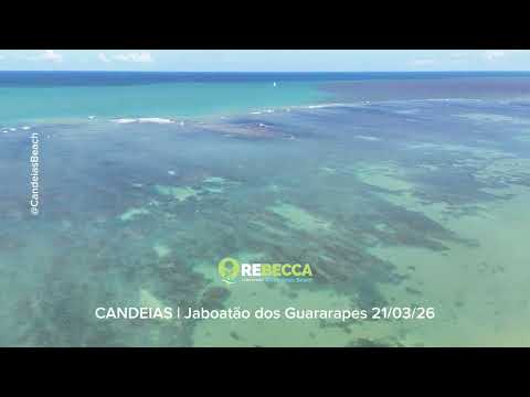 Maré baixinha na praia de Candeias. 