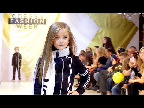 See Arsi | Spring Summer 2019 Full Fashion Show | Exclusive