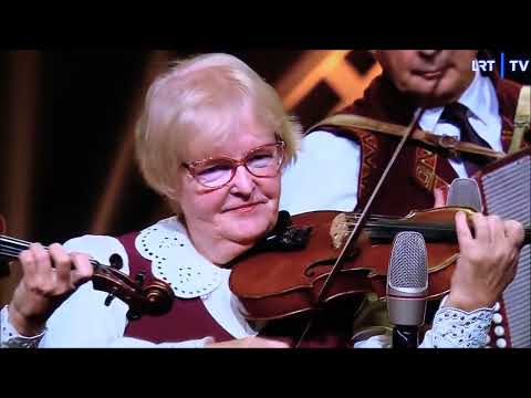 "Kelias". Kapela „Vilainiai“ iš Kėdainių. Vadovas Antanas Mikalauskas.