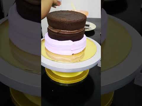 How do I get a Sharp Edge for my cake!!!