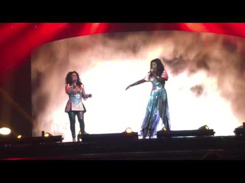 Karina y María conchita Alonso - Y es que llegaste tú-