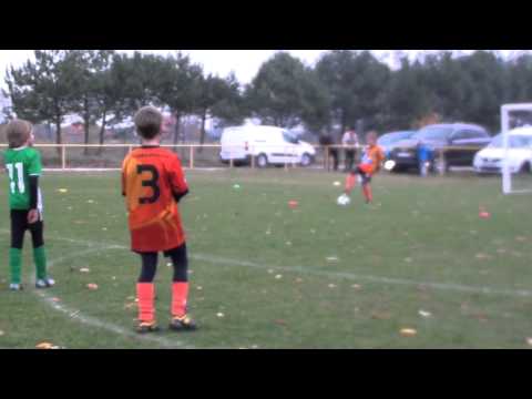 Jutrzenka Bychlew 2005 - MKS Tuszyn (1-4) 06.11.2014 cz2