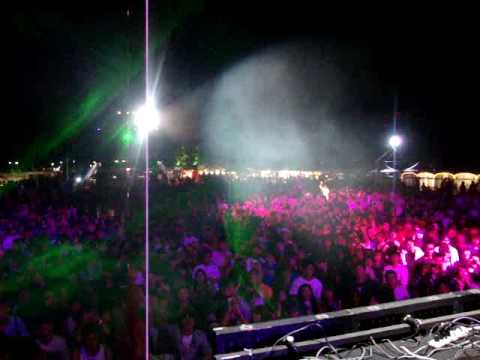 Niki Belucci 2010-04-03 Taiwan  Kenting 2010 Rocking Peninsula Music Carnival Taiwan2.MPG