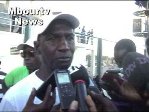 COLERE DE KARIM MANE COACH MBOUR PETITE COTE LE 19 JANVIER 2016 A MBOUR