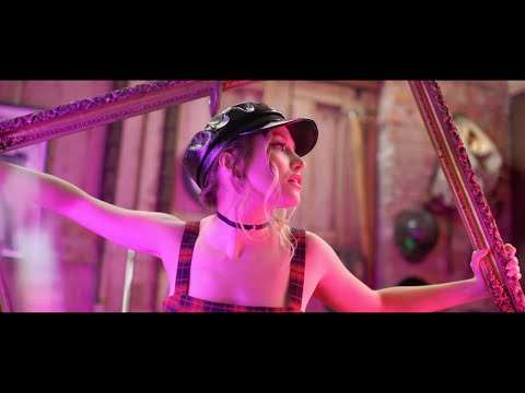 Jessica Díaz - ME HACES FALTA (Video Oficial)