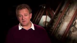 Paddington: Cast Featurette