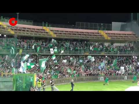 Festa tifosi dell'Avellino per la salvezza conquistata a Terni