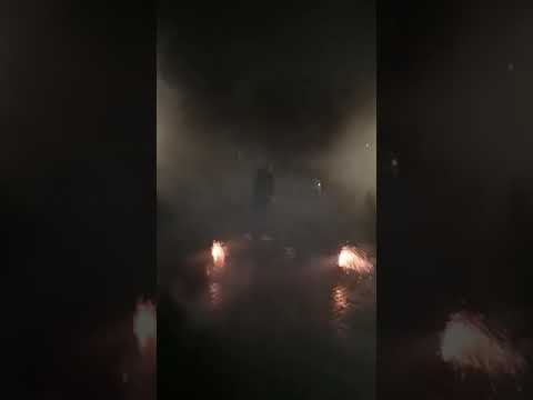 Gender reveal met vuurwerk en rookbommen!!!!