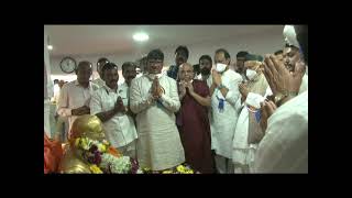 14.04.2022 : Governor offers floral tributes to Dr Babasaheb Ambedkar on his birth anniversary;?>