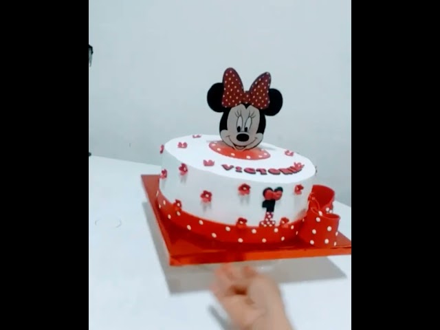 Vídeo relacionado con Dekora - Decoracion Tartas de Cumpleaños Infantiles en Disco de Oblea de Disney Minnie Mouse - 20 cm
