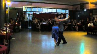 Constanza Vecslir y Claudio Cortejarena en Soho Tango 2