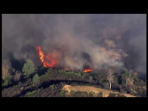 Weather Events 2019 California wildfires Thousands evacuated (USA) - BBC News - 25th October 2019