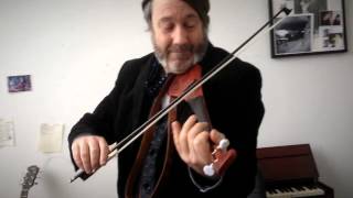 Steve Wickham from The Waterboys knocking out a tune on a Hurleyvarius